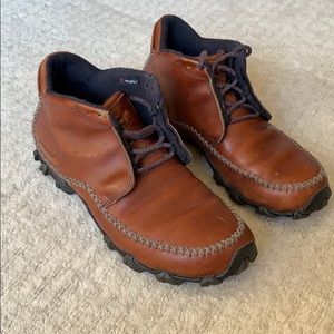 Patagonia chukka hiking boots.